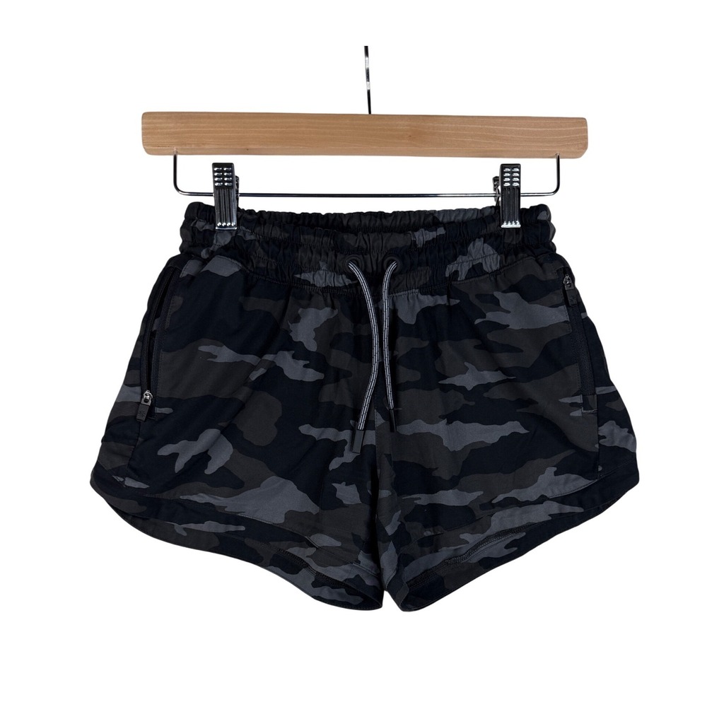 Athleta Girls Camo Print Elastic Waist Shorts size Large 12 Gray‎